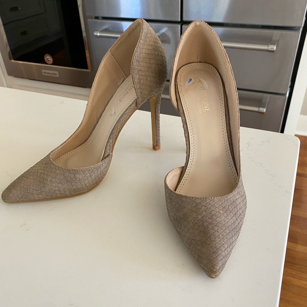 Tan faux snake skin stiletto